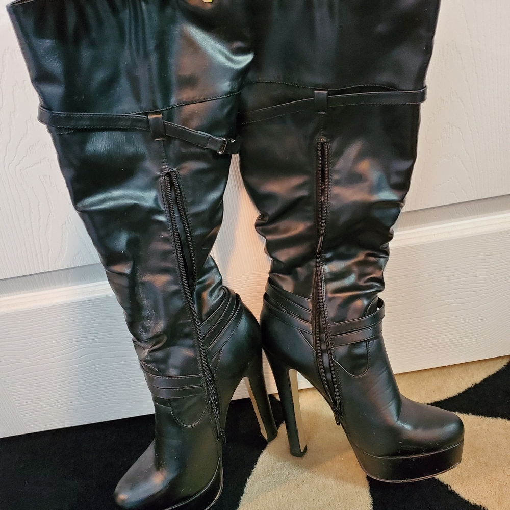 Heeled Boots - Picture 2 of 3